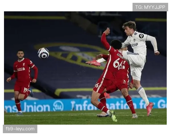 西汉姆边路进攻火力全开,快速突破助球队全取三分 西汉姆边路进攻火力全开,快速突破助球队全取三分