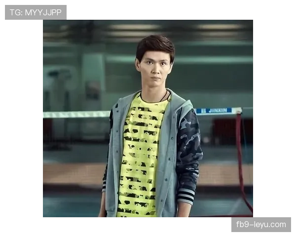 鲍春来退役后住进上海老洋房，每天喝手冲咖啡看羽毛球赛回放